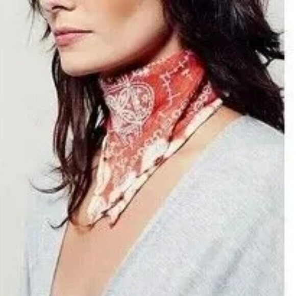 Free People Scarf OR Neck Kerchief Heirloom Embroidered Bandana NWT & FP BAG - Picture 2 of 10